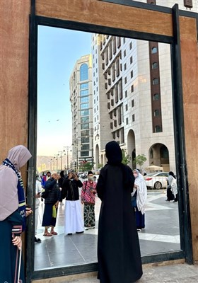 صبح‌های معنوی ضلع جنوبی مسجدالنبی؛ قاب‌هایی از عشق، پرندگان و زیارت
