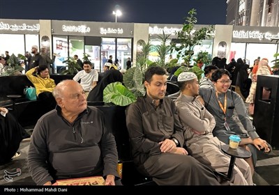 صبح‌های معنوی ضلع جنوبی مسجدالنبی؛ قاب‌هایی از عشق، پرندگان و زیارت