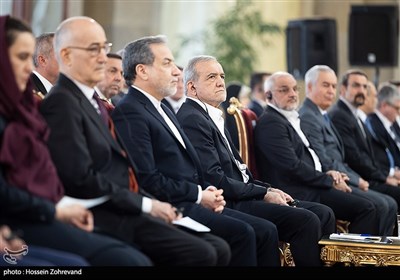 سلامِ سفرا به رئیس‌جمهور در سالگرد پیروزی انقلاب اسلامی