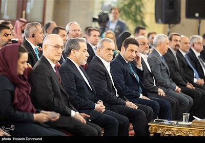 سلامِ سفرا به رئیس‌جمهور در سالگرد پیروزی انقلاب اسلامی