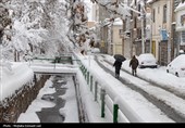 تساقط كثيف للثلوج في أروميه غرب إيران