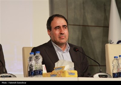 تور رسانه‌ای استاندار هرمزگان با اصحاب رسانه در پالایشگاه نفت ستاره خلیج فارس