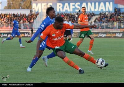 مصاف مس رفسنجان و استقلال در هفته نوزدهم لیگ برتر