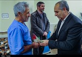 عیادت و تجلیل استاندار آذربایجان شرقی از جانبازان بستری در بیمارستان فجر تبریز