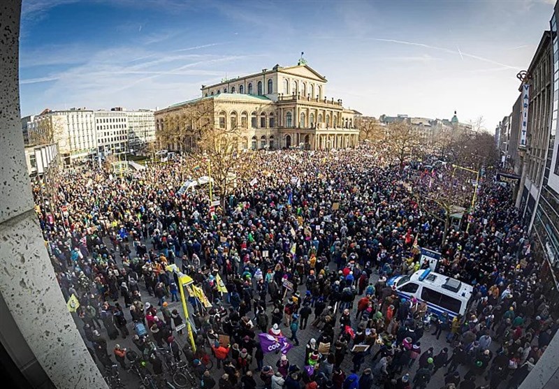Thousands Protest across Germany against Far-Right Extremism Ahead of Snap Elections