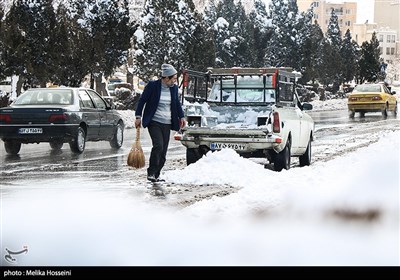 بارش برف در اراک 
