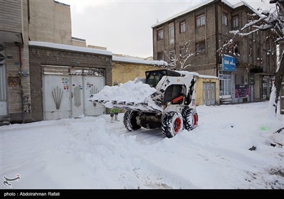 بارش برف در اراک و همدان