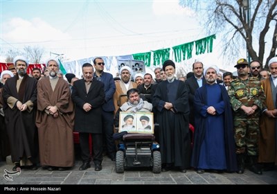 راهپیمایی 22 بهمن در قزوین