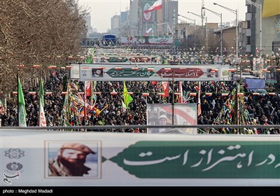 مسيرات في إيران بمناسبة انتصار الثورة الاسلامية