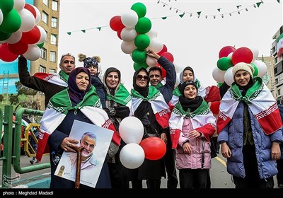 مسيرات في إيران بمناسبة انتصار الثورة الاسلامية