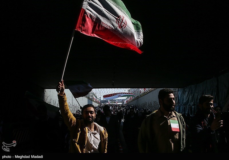 People Mark Revolution Victory Anniversary in Tehran - Photo news ...