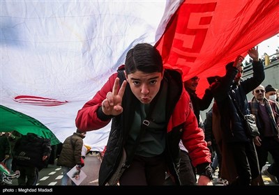 مسيرات في إيران بمناسبة انتصار الثورة الاسلامية