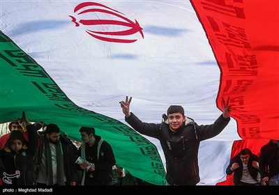 مسيرات في إيران بمناسبة انتصار الثورة الاسلامية