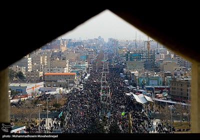راهپیمایی 22 بهمن در تهران - 4