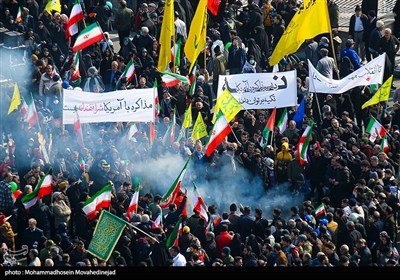راهپیمایی 22 بهمن در تهران - 4