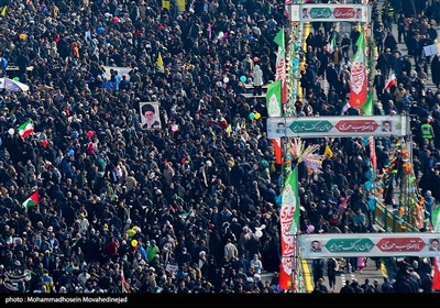راهپیمایی 22 بهمن در تهران - 4