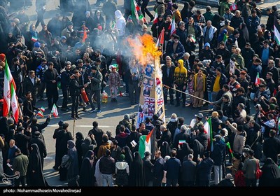 راهپیمایی 22 بهمن در تهران - 4