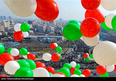 راهپیمایی 22 بهمن در تهران - 4