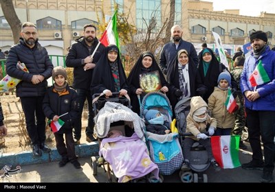 راهپیمایی 22 بهمن در تبریز 