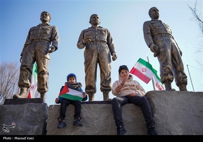 راهپیمایی 22 بهمن در تبریز 