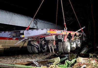 حادثه،قطار،فدرال،مسافر،مسافران،آهن،برخورد،پليس،آلمان