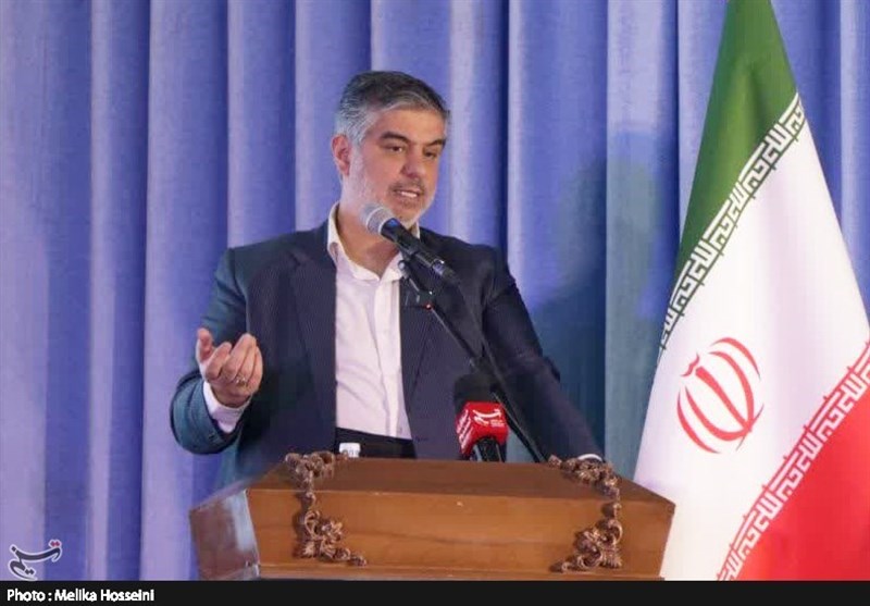 فرمانداران استان مرکزی باید مطابق میثاق نامه پیش بروند