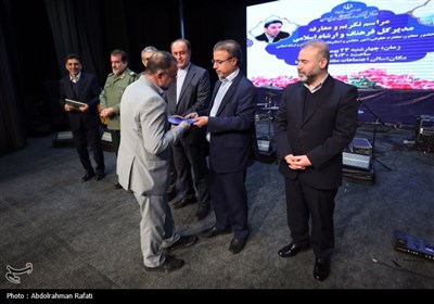 مراسم تکریم و معارفه مدیرکل فرهنگ و ارشاد اسلامی استان همدان