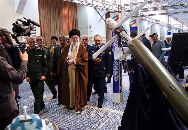 Leader Observes Iran’s Defense Achievements