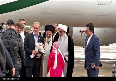 رئیس جمهور پزشکیان وارد بوشهر شد