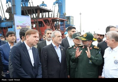 بازدید رئیس جمهور از صدرا و بندر بوشهر
