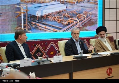 نشست شورای برنامه‌ریزی و توسعه استان بوشهر با حضور رئیس جمهور