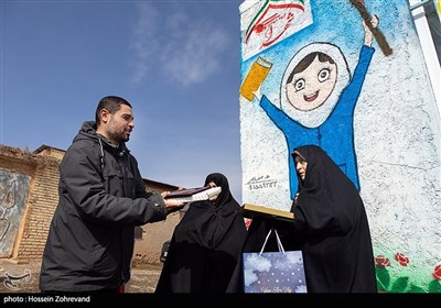 تقدیر محسن اسماعیلی مسئول گروه جهادی شهدا از خیرمدرسه ساز 