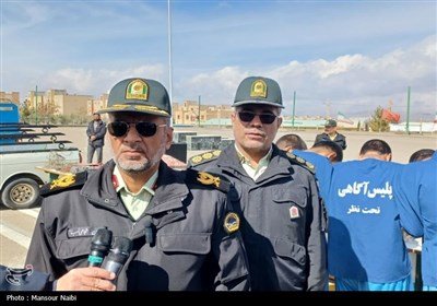 نشست تعامل و هم اندیشی اصحاب رسانه با فرمانده انتظامی خراسان جنوبی