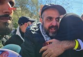 پایان اسارت 23 ساله آزاده فلسطینی با در آغوش کشیدن فرزند