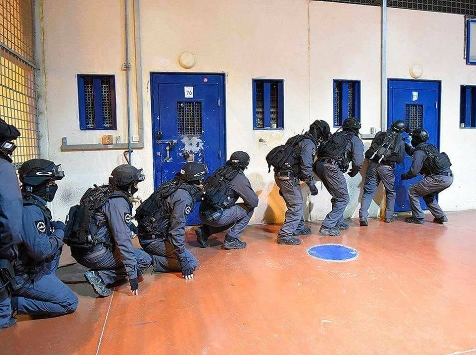 واکنش تند حماس به وحشی‌گری صهیونیست‌ها در زندان عوفر