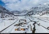 برف در محورهای شرقی و شمالی لرستان