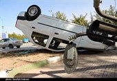 واژگونی خودرو در یکی از میادین اصلی شهر کرمان