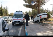 واژگونی خودرو در یکی از میادین اصلی شهر کرمان