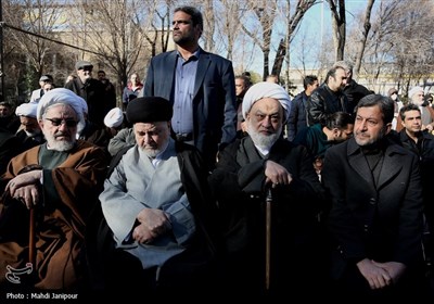 مراسم تشییع آیت الله حاج سید مرتضی مستجاب الدعواتی در اصفهان
