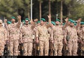 نمایش اقتدار گردان‌های رزمی و بسیجیان بیرجند