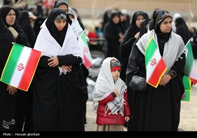 نمایش اقتدار گردان‌های رزمی و بسیجیان بیرجند