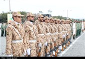 نمایش اقتدار گردان‌های رزمی و بسیجیان بیرجند