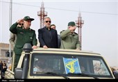 نمایش اقتدار گردان‌های رزمی و بسیجیان بیرجند