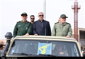 نمایش اقتدار گردان‌های رزمی و بسیجیان بیرجند