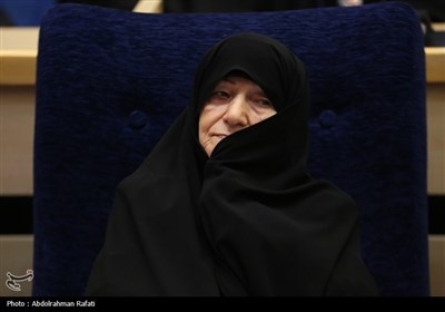مراسم رونمایی از کتاب فانوسی که افسانه نبود - همدان
