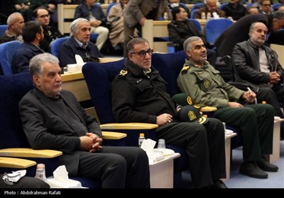 مراسم رونمایی از کتاب فانوسی که افسانه نبود - همدان