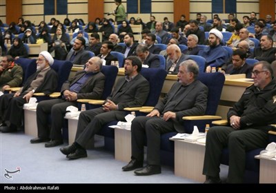 مراسم رونمایی از کتاب فانوسی که افسانه نبود - همدان