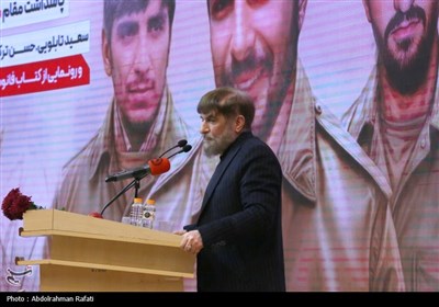 مراسم رونمایی از کتاب فانوسی که افسانه نبود - همدان