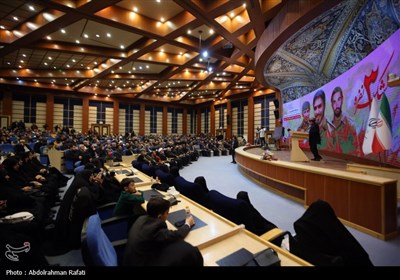 مراسم رونمایی از کتاب فانوسی که افسانه نبود - همدان