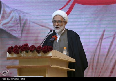 مراسم رونمایی از کتاب فانوسی که افسانه نبود - همدان